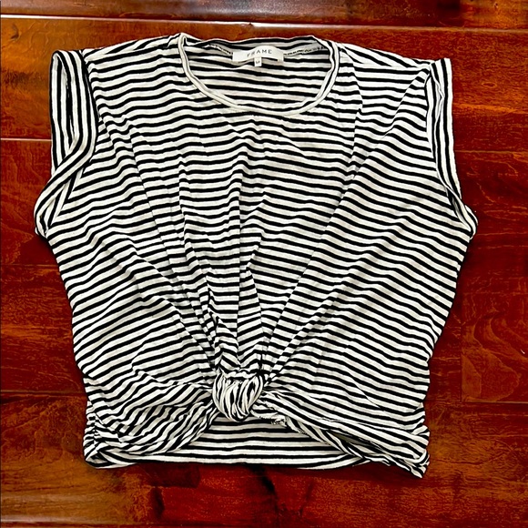 Frame rolled knot tee - Picture 5 of 11